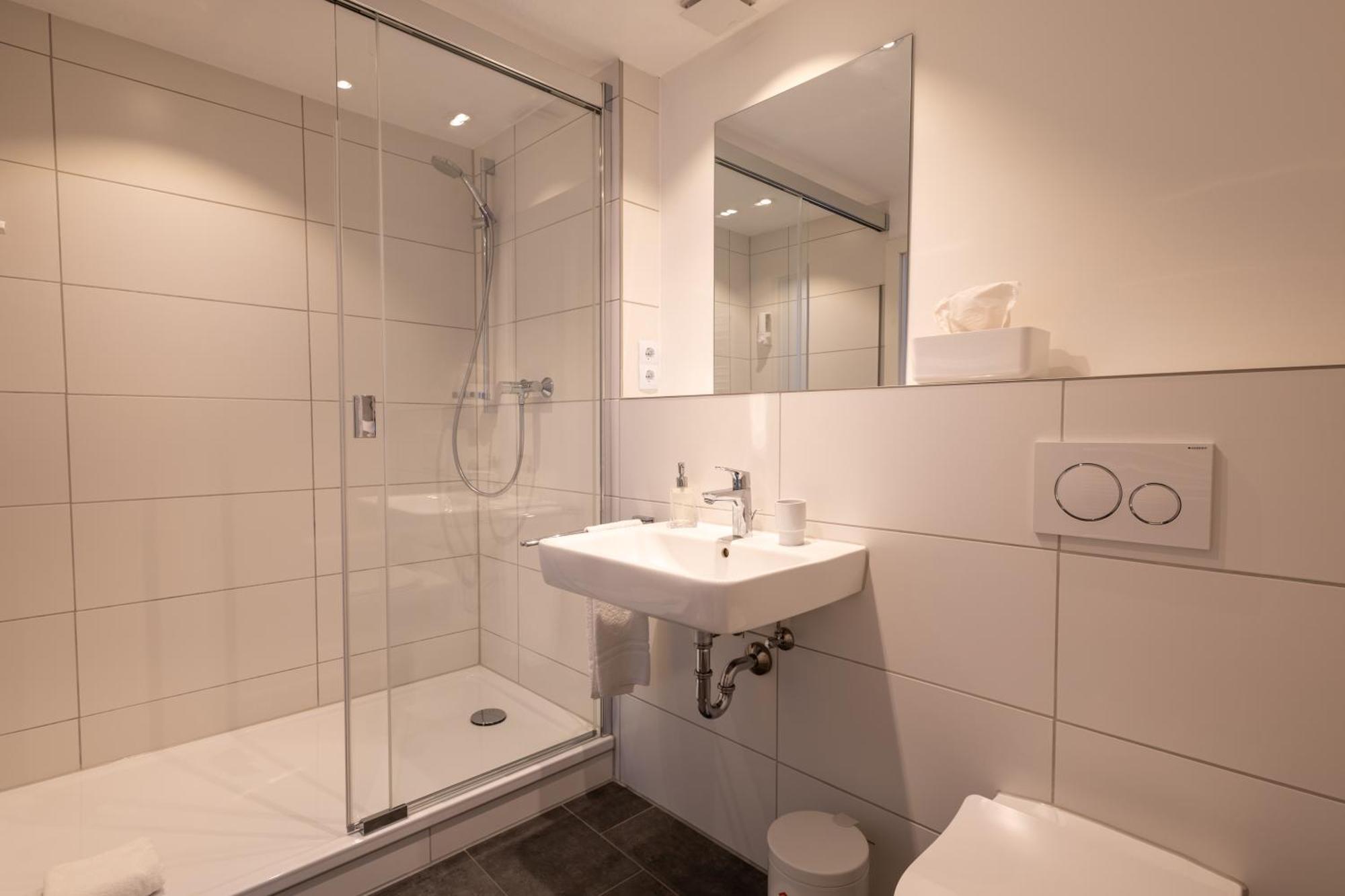 Hotel Fischerhaus Dusseldorf Bagian luar foto