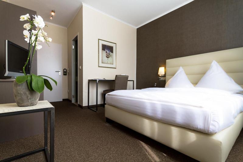 Hotel Fischerhaus Dusseldorf Bagian luar foto